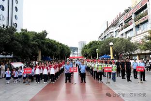 李凯尔：祝大家中秋节快乐 祝我的兄弟们在亚运会上取得佳绩